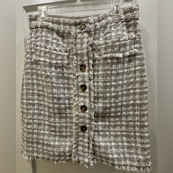 Ann Taylor Tweed Button-Down Frayed Edged Skirt in Gray, White & Black NWT Sz 6 - Picture 3 of 9